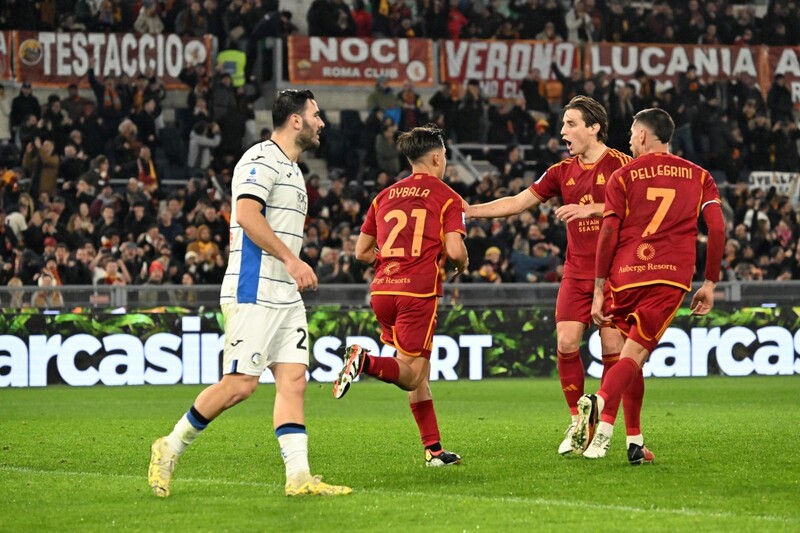AS Roma vs Atalanta - Gasperini quật ngã Sarri