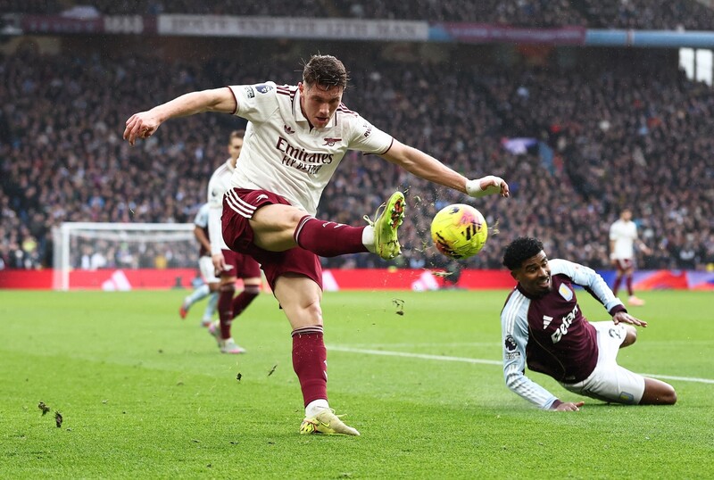 Aston Villa vs Arsenal - Sức mạnh hủy diệt của Pháo Thủ