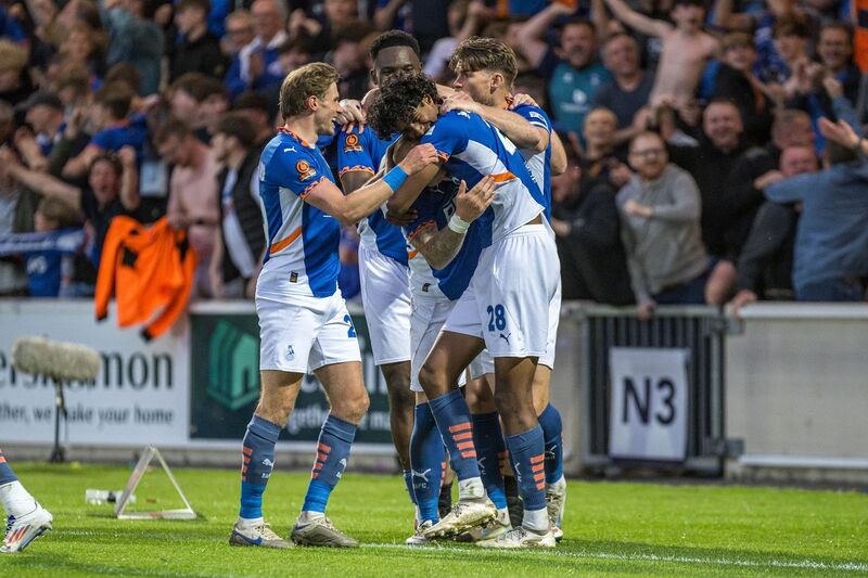 Eastleigh vs Southend United - Sức mạnh áp đảo